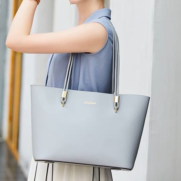 Cute Grey Solid Color Simple Minimalist Luxury Genuine Leather Large Capacity Shoulder Bag Handbag for Women, Grey Tote Bag for Women