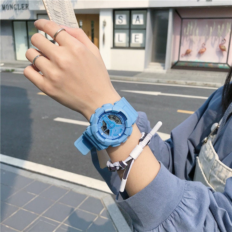 Minimalist Simple Slick Watch, Colorful Round Sports Wrist Watch for Men & Women, Playful Fun Wrist Watch, Unisex Tough Digital Watch