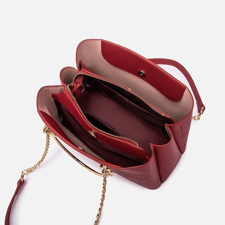 Cute Red & Gold Solid Color Minimalist Luxury Genuine Leather Metallic Gold Top Handle Handbag for Women, Shoulder Bag