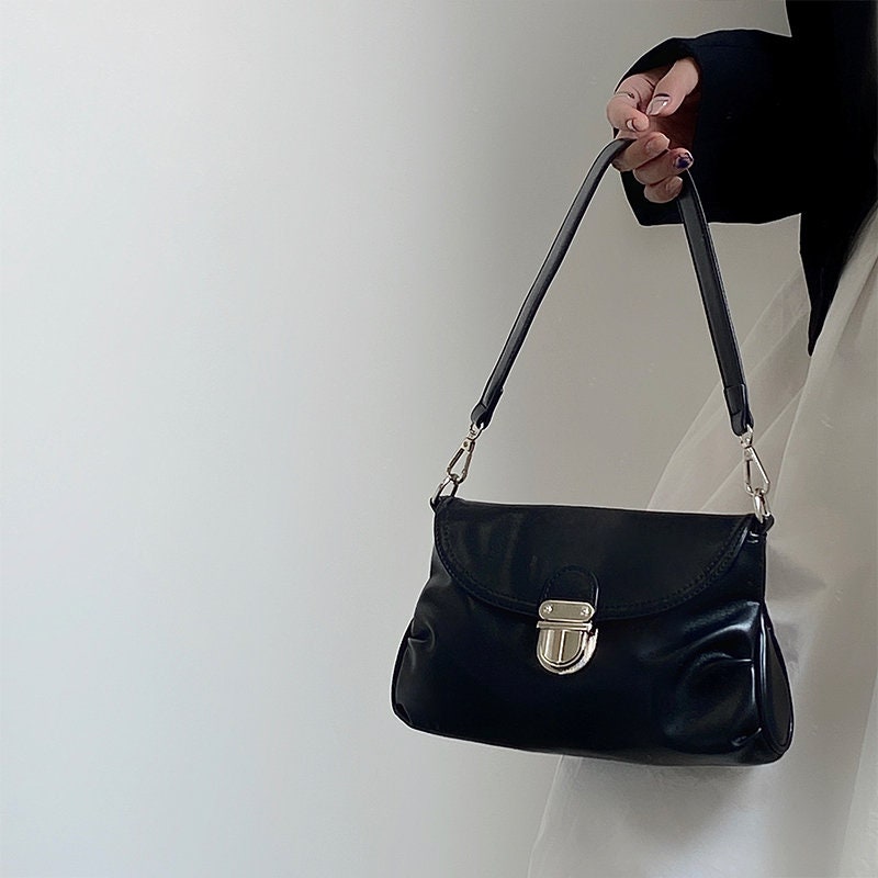 Minimalist Underarm Vegan Leather Bag, Handheld Small Purse, Top Handle Handbag for Women, Elegant Flap Baguette, Vintage Retro Evening Bag
