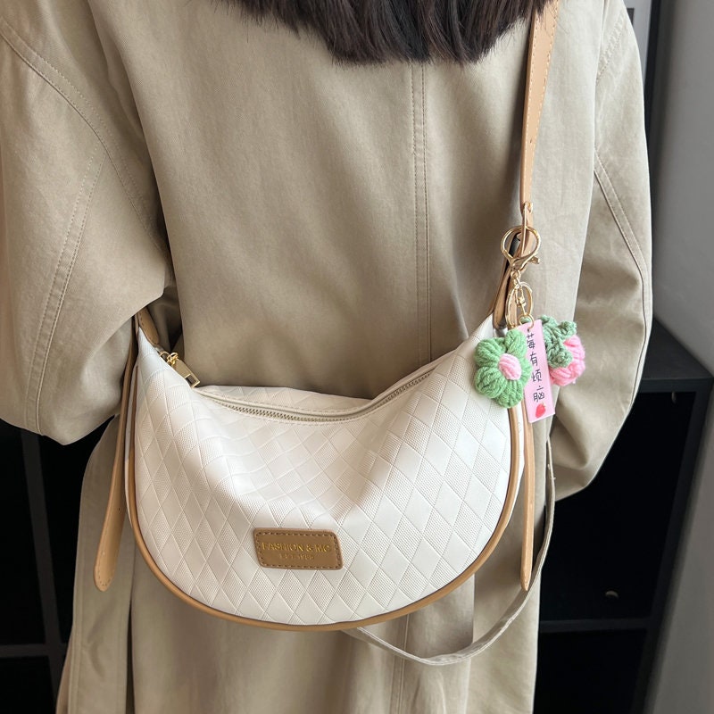 Minimalist Vegan Leather Messenger Bag, Solid Zipper Bag for Women, Quilted Crescent Shoulder Bag, Casual Everyday Crossbody Bag